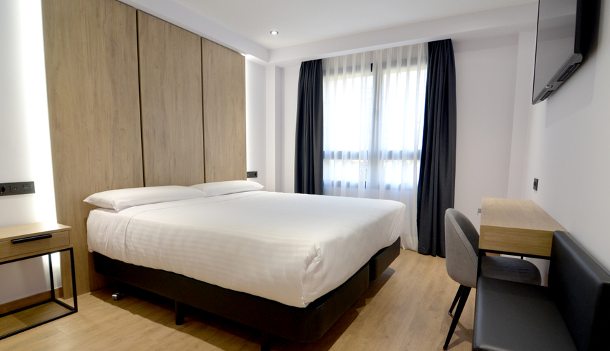 Bedroom 3, Uve Marcenado, Madrid