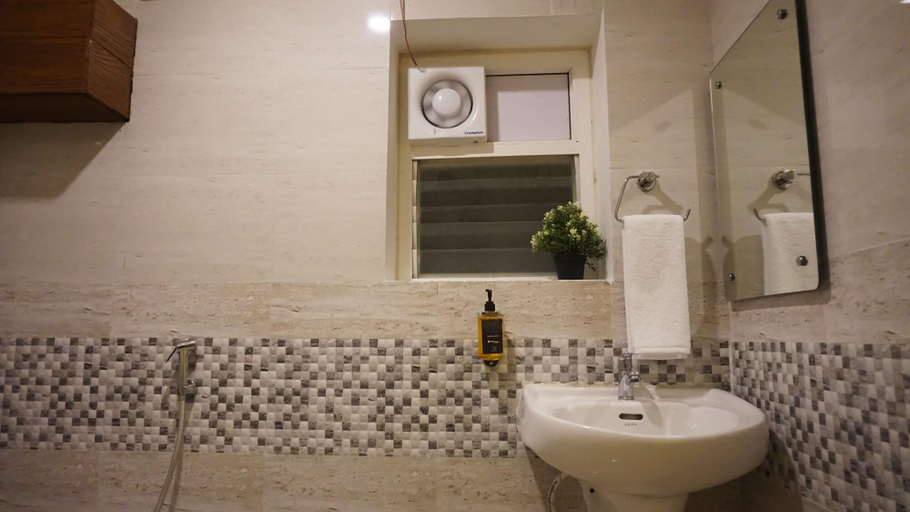 Bathroom, i- Stay Hotels -Hitec, Hyderabad