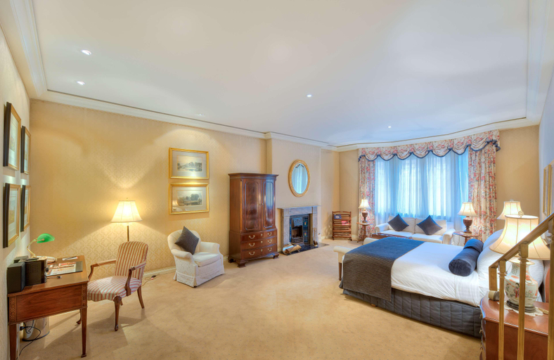 Bedroom 4, Sir Stamford at Circular Quay, Sydney
