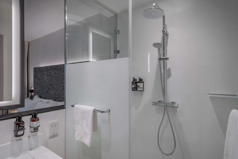 Bathroom 4, INNSiDE by Melia Newcastle, Gateshead