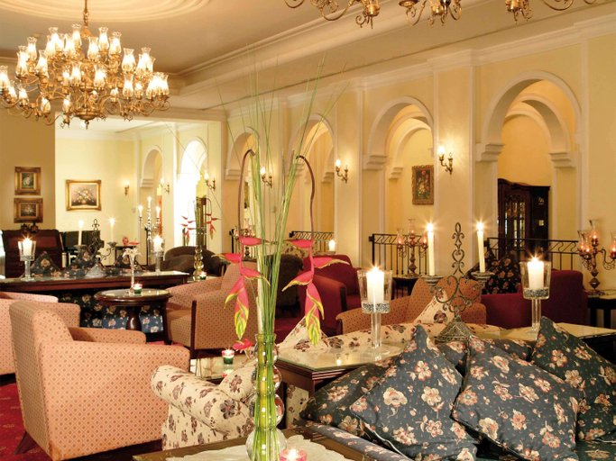 Public Area 4, Montrose A Mayfair Collection Hotel