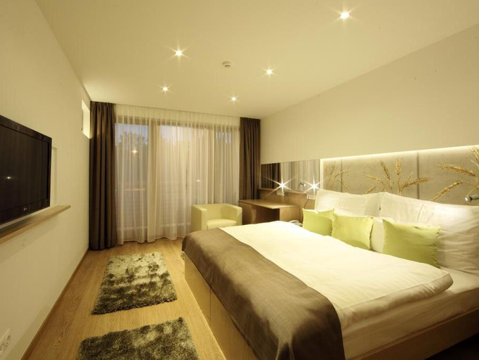 Bedroom 2, Hotel Historia Malomkert, Veszprém