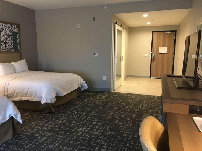 Bedroom 4, Hampton Inn & Suites Dallas-The Colony, Denton