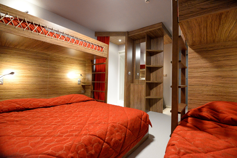 Bedroom 2, Hotel du Parc - Pirates, Vienne