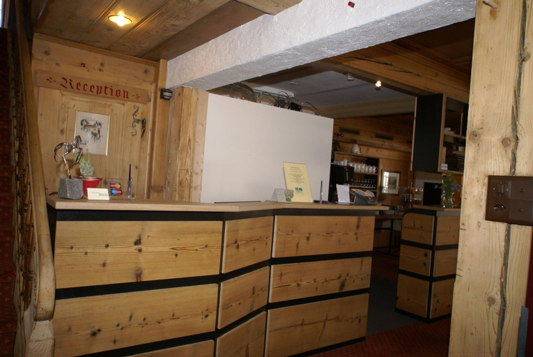 Public Area, Posthotel Roessli, Saanen