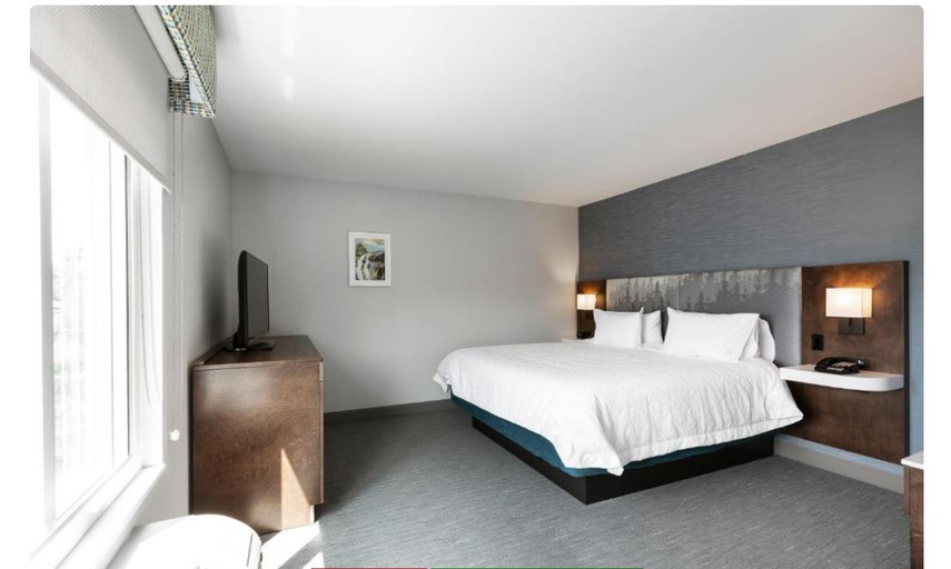 Bedroom 3, Hampton Inn & Suites by Hilton Quebec Beauport , Communauté-Urbaine-de-Québec