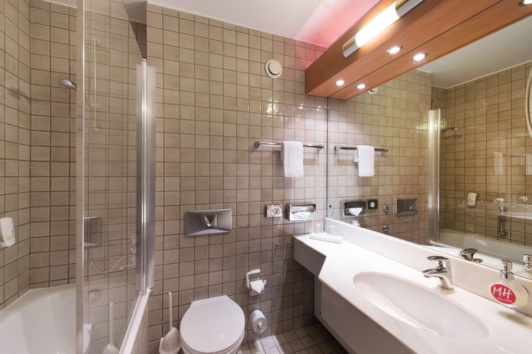 Bathroom, Roomingtons Kaiserhof Landshut, Landshut