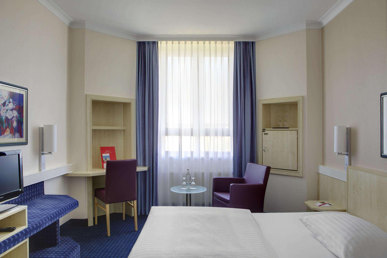 Bedroom 4, Hotel Kassel, Kassel