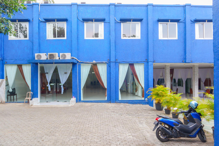 OYO 1967 Hotel House of Eva Syariah Near Rumah Sakit Umum Daerah Jagakarsa, South Jakarta
