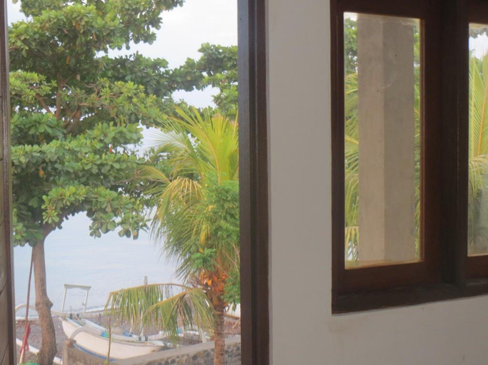Others 5, Double Room #5 w/ AC @ Amed Sari Beach Guesthouse, Karangasem