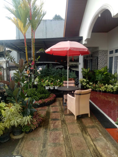 Exterior & Views 4, Iren's Homestay, Bukittinggi