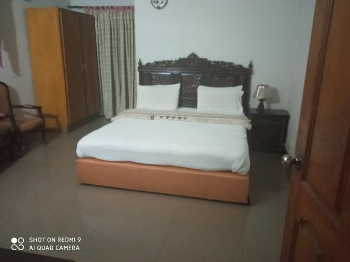 Bedroom 3, Globe Inn F-6, Islamabad