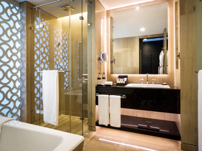 Bathroom 11