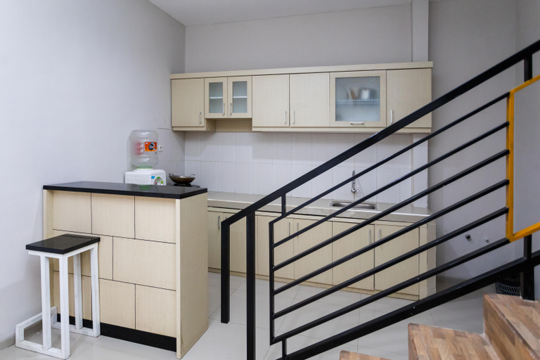 Dining Room 8