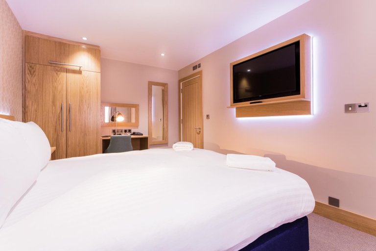 Bedroom 3, Elmbank York, Tapestry Collection by Hilton, York