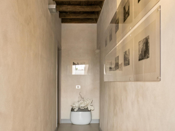 Bathroom 5, Rome Frattina 27, Roma