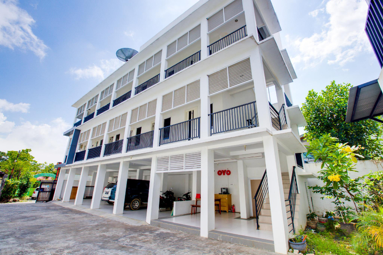 Exterior & Views 1, OYO 3279 Joy Residence, Samarinda