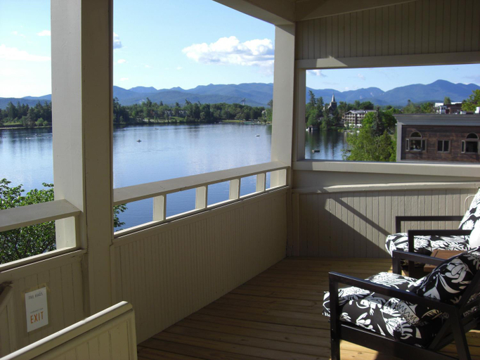 Others 4, The Haus on Mirror Lake, Essex