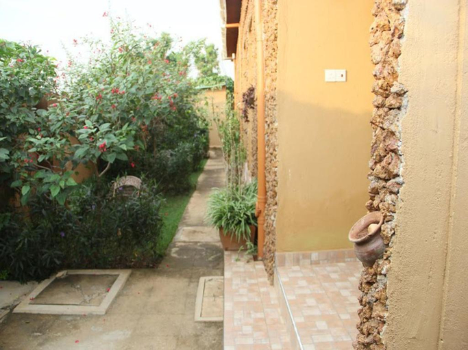 Others 2, Hotel Gorillas Nest Entebbe, Busiiro