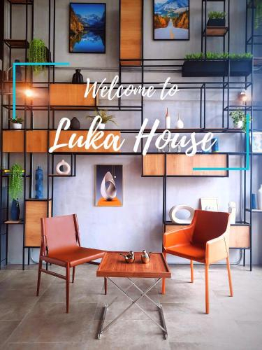 Luka House ลูก้า เฮาส์, Lam Luk Ka