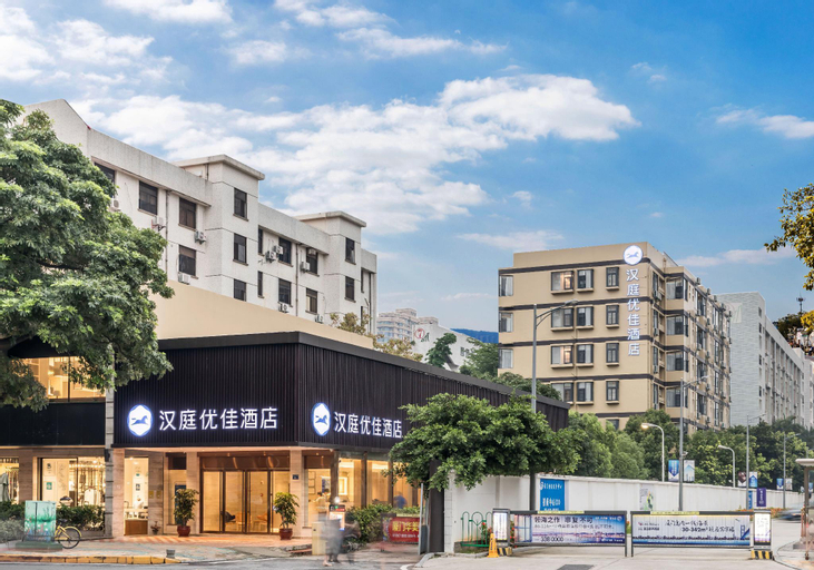 Exterior & Views 15