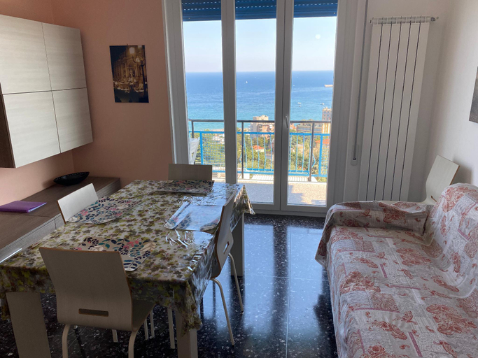 Others 5, Apartment Arcobaleno, Savona