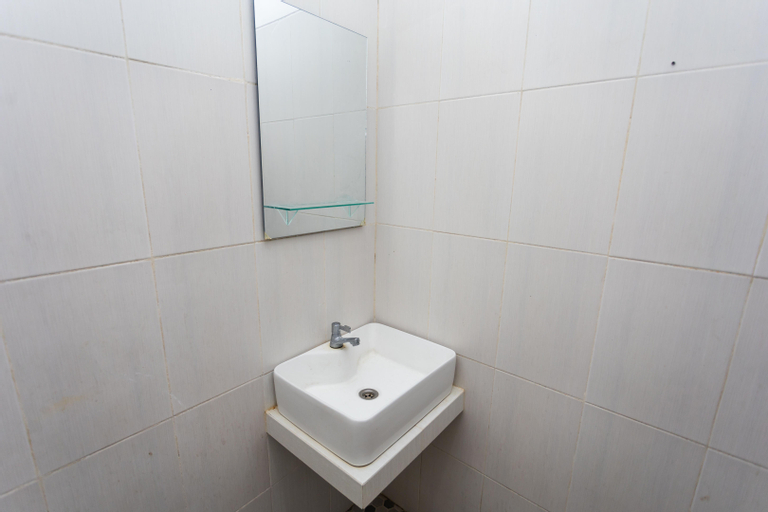 Bathroom 7