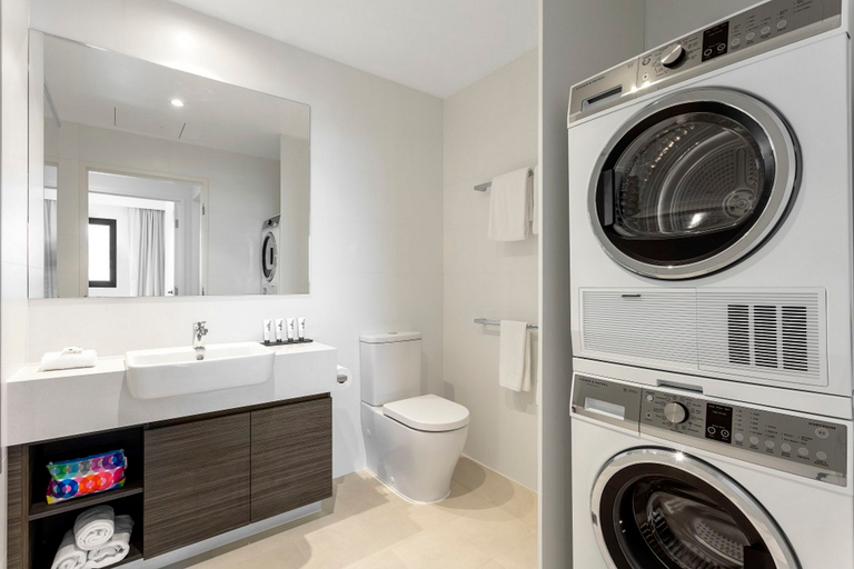Bathroom 10