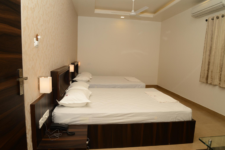 Others 2, Hotel SPDS, Cuddalore