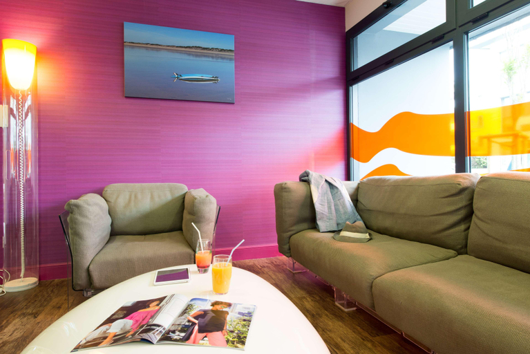 Public Area 2, Ibis Styles La Rochelle Centre les Minimes, Charente-Maritime