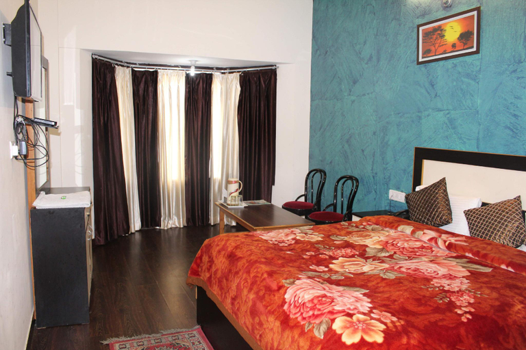 Others 5, Hotel Himadri, Almora