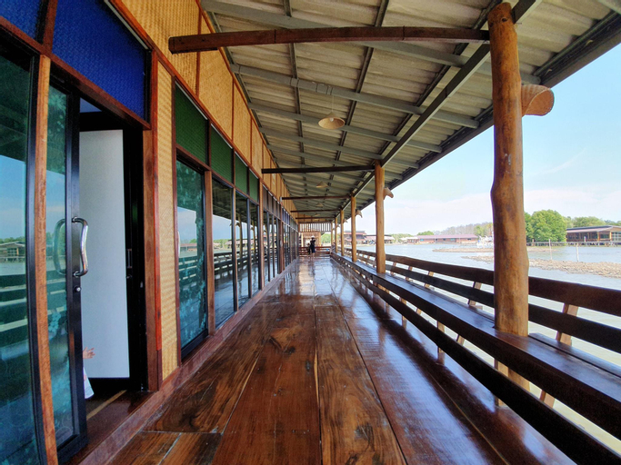 Sane Talay Chan Home Stay, Khlung