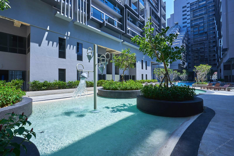 Exterior & Views 2, MWHolidayA2407【Modern Suites】Sea+Pool View, Malacca City