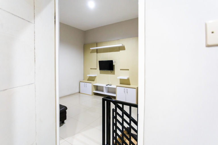 Bathroom 9