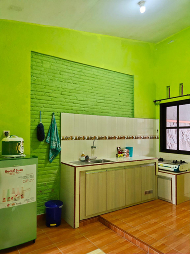 Others 3, Eza homestay, Malang