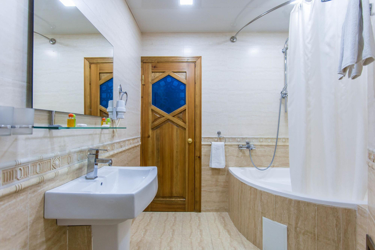 Bathroom 4, Kukaldosh Boutique Hotel, Buxoro