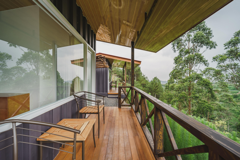 Exterior & Views 2, Dream Belle Villa, Bandung