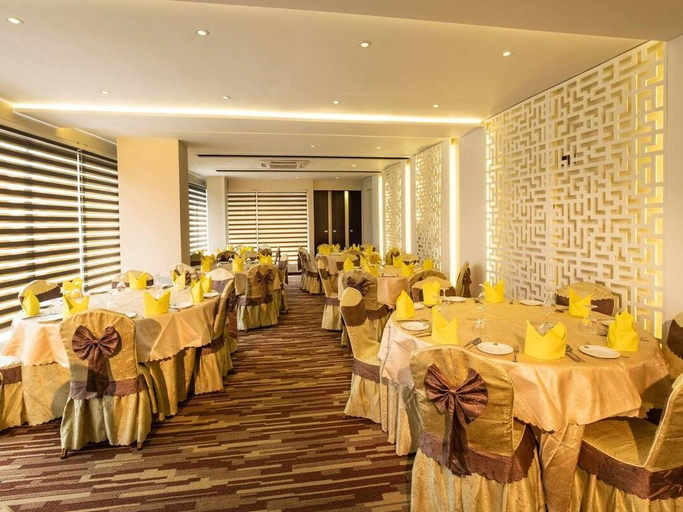 Food & Drinks 5, After Hours Residence, Dhaka