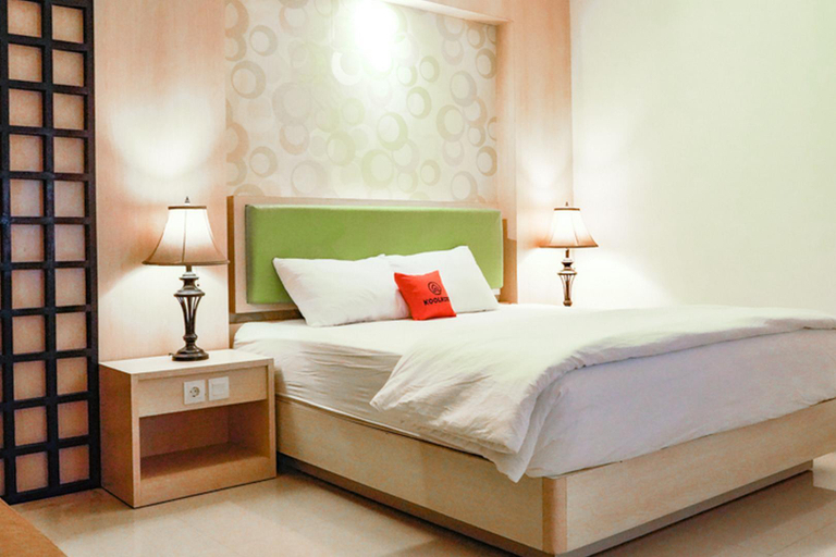 Bedroom, RedDoorz @ First Homestay Bypass Kuta, Badung
