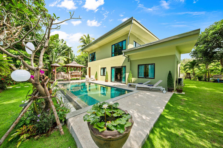 Superb Family hide-away Four bedroom garden villa with family pool, Ko Samui