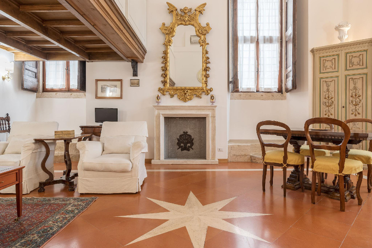 Others 4, Campitelli Fascinating 6pax Apartment, Rome