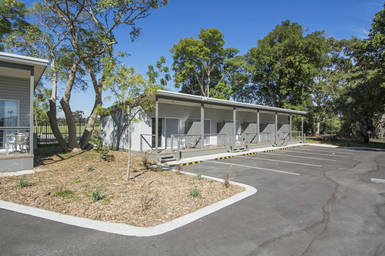 Exterior 4