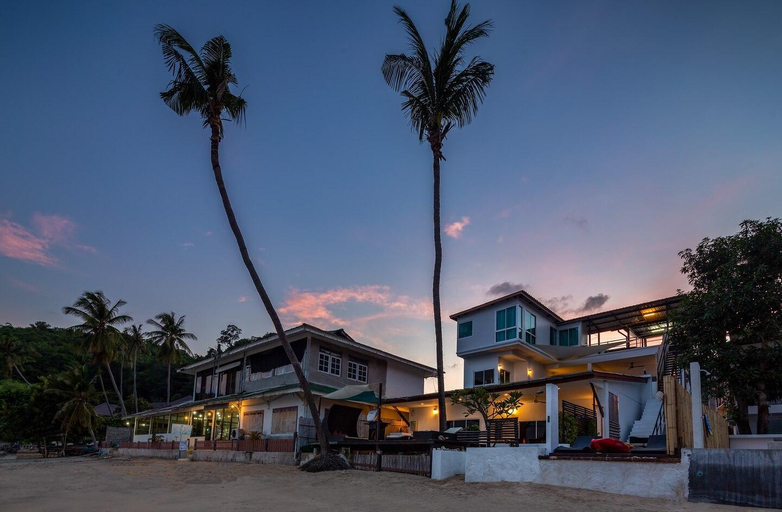 Beachfront Retreat Perfect for Couples and Friends, Phuket Island