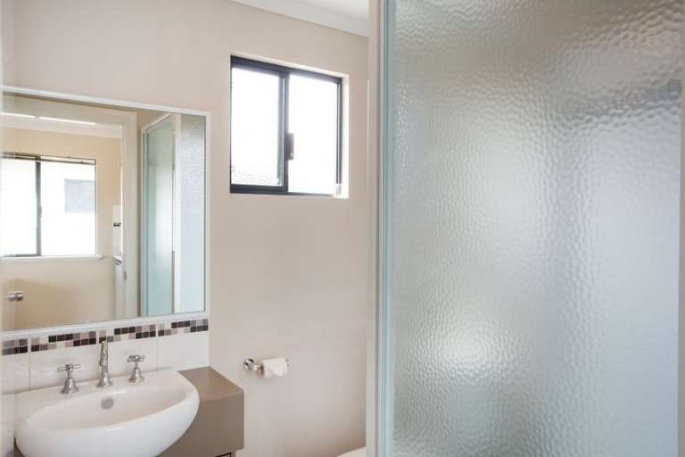 Bathroom 16