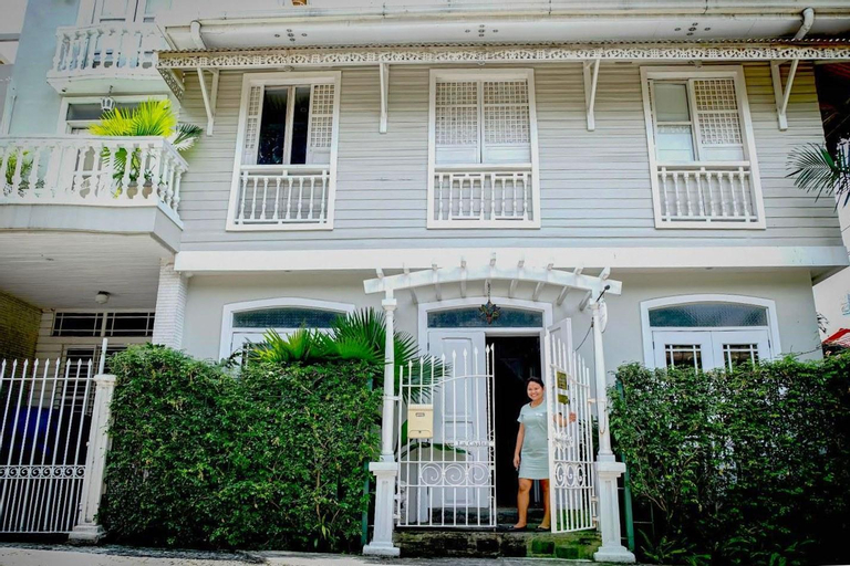 Charming IG-Worthy Heritage Home, 5BR+5T&B, Makati City