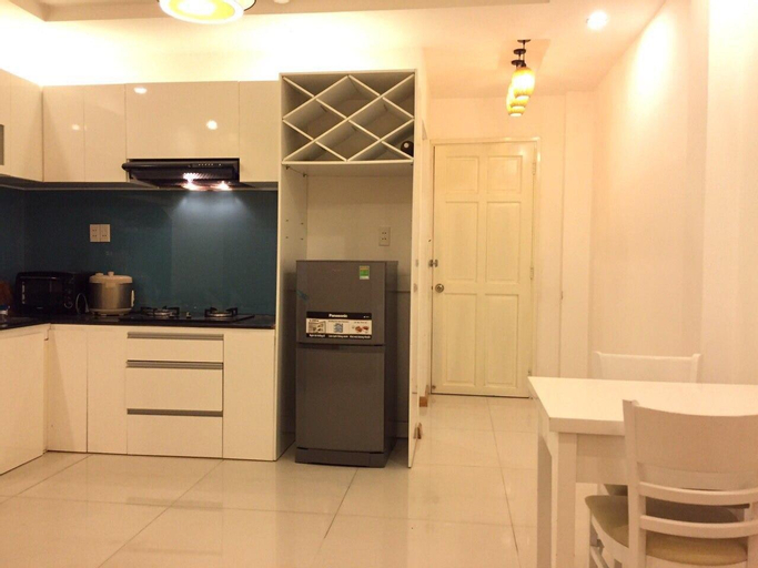 One-BR Apartment on Duong Ba Trac, Dist 8 $300, Quận 8
