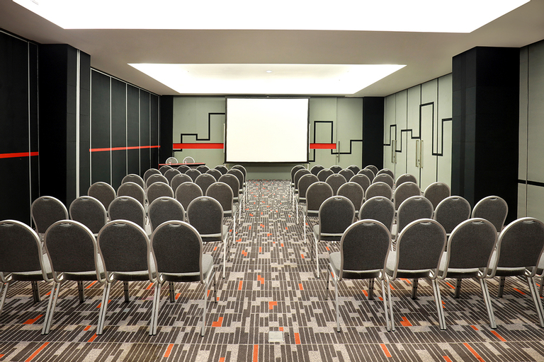 Business Facilities 14