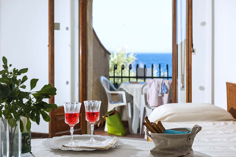 Public Area, Villa Liliana, Messina