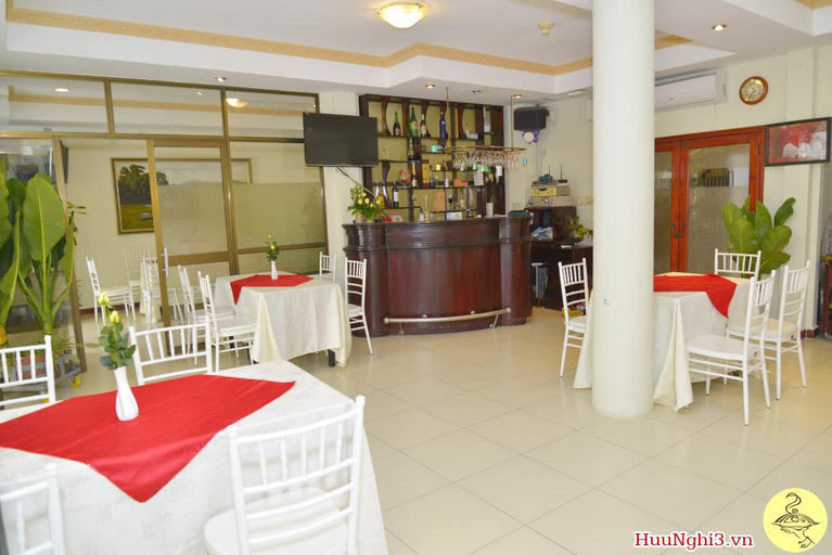 Food & Drinks 5, Nha hang Khach san Huu Nghi III, Ho Chi Minh City