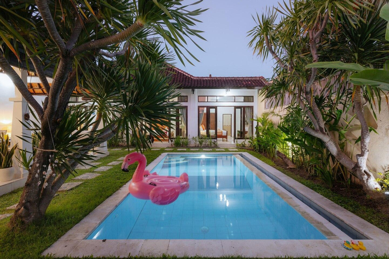 Sport & Beauty 2, VILLA PENNY - 3 Bed Private Pool Villa in Seminyak, Badung